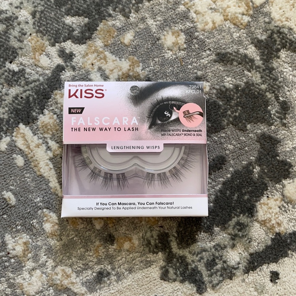 Kiss falscara